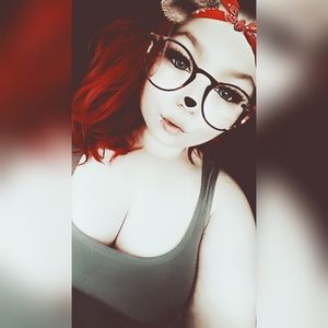 Meet your Posher, Carley